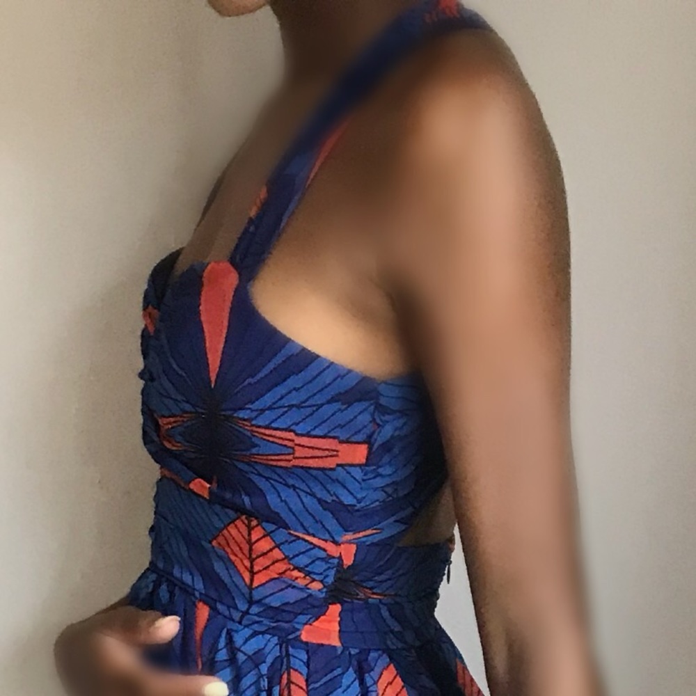 Dress - Picture 5 of 6